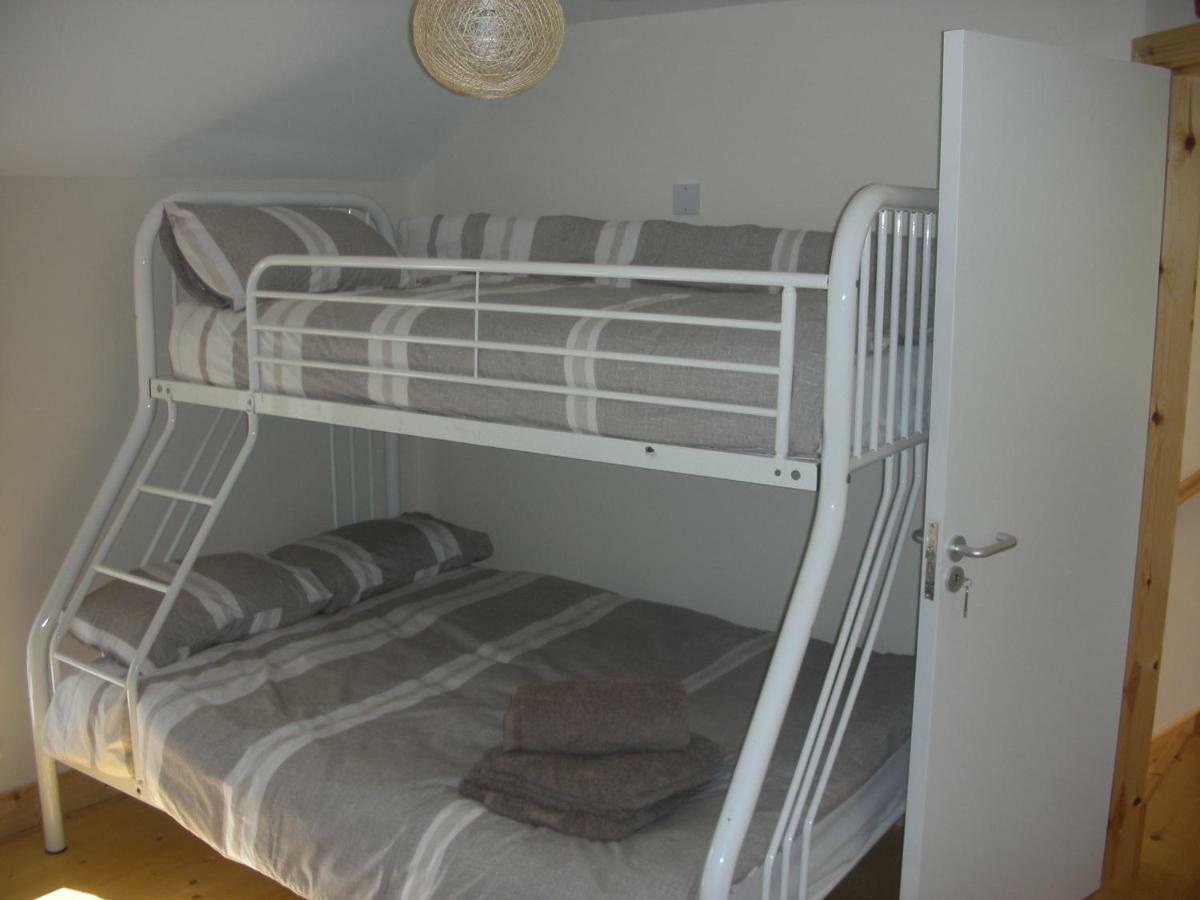 Green Adventure Ecohostel Clonmore エクステリア 写真